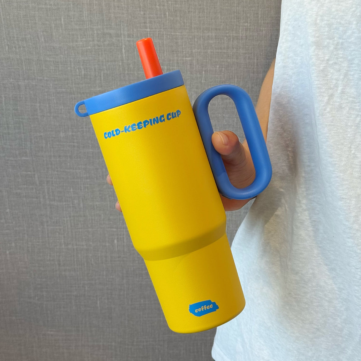 Portable Handle-equipped Cold-water Cup For The Car