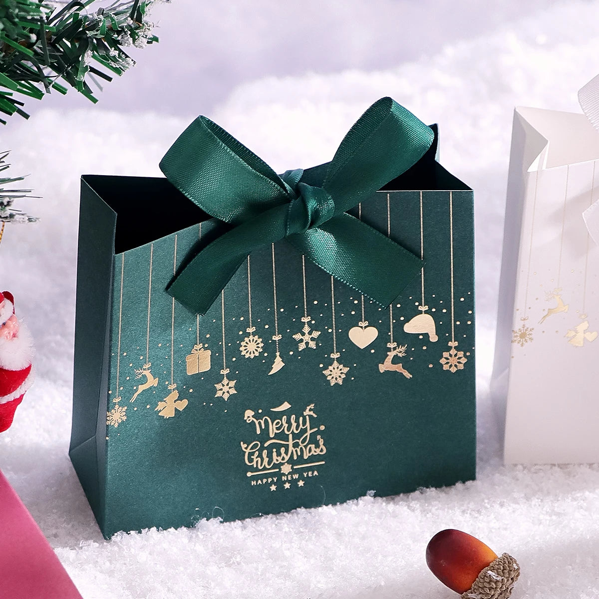 10-Piece Christmas Gift Box with Bow, Santa Claus Sleigh and Reindeer Pattern, Holiday Candy Gift Bags, Suitable for Holiday Parties