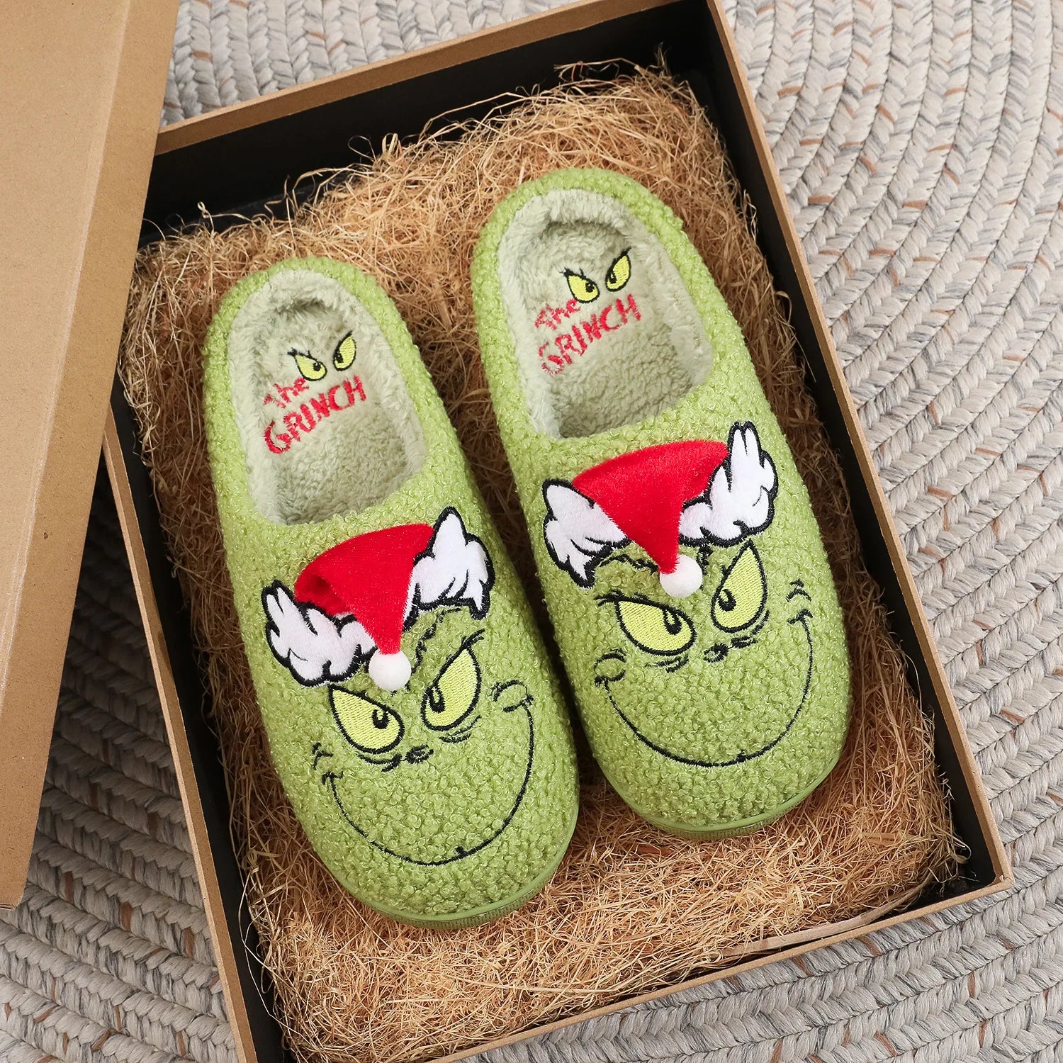 2026 Autumn Winter Fashion New Plus Size Men's Home Slippers Indoor Lazy Green Fur Monster Plush Flat Bottom Comfortable