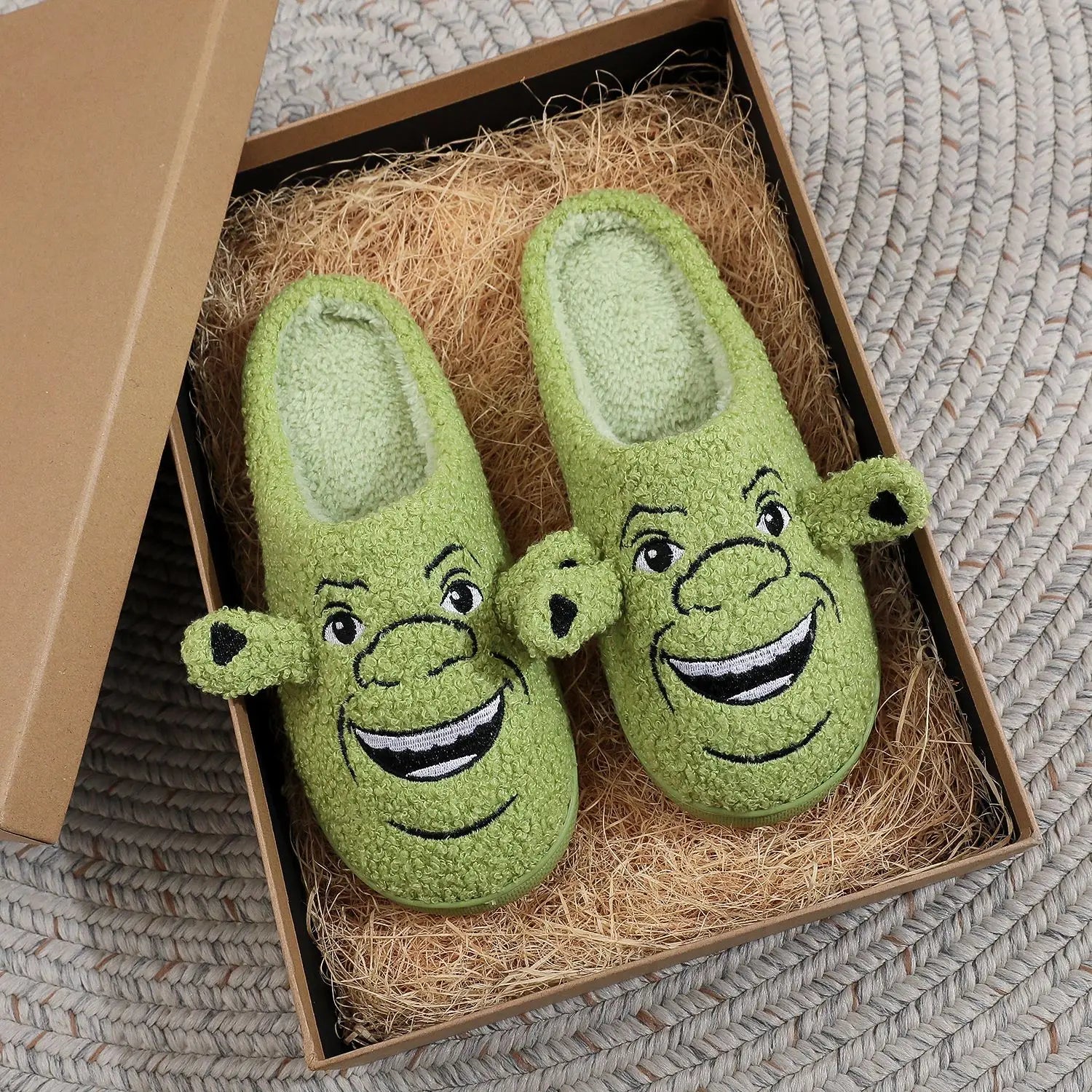 2026 Autumn Winter Fashion New Plus Size Men's Home Slippers Indoor Lazy Green Fur Monster Plush Flat Bottom Comfortable