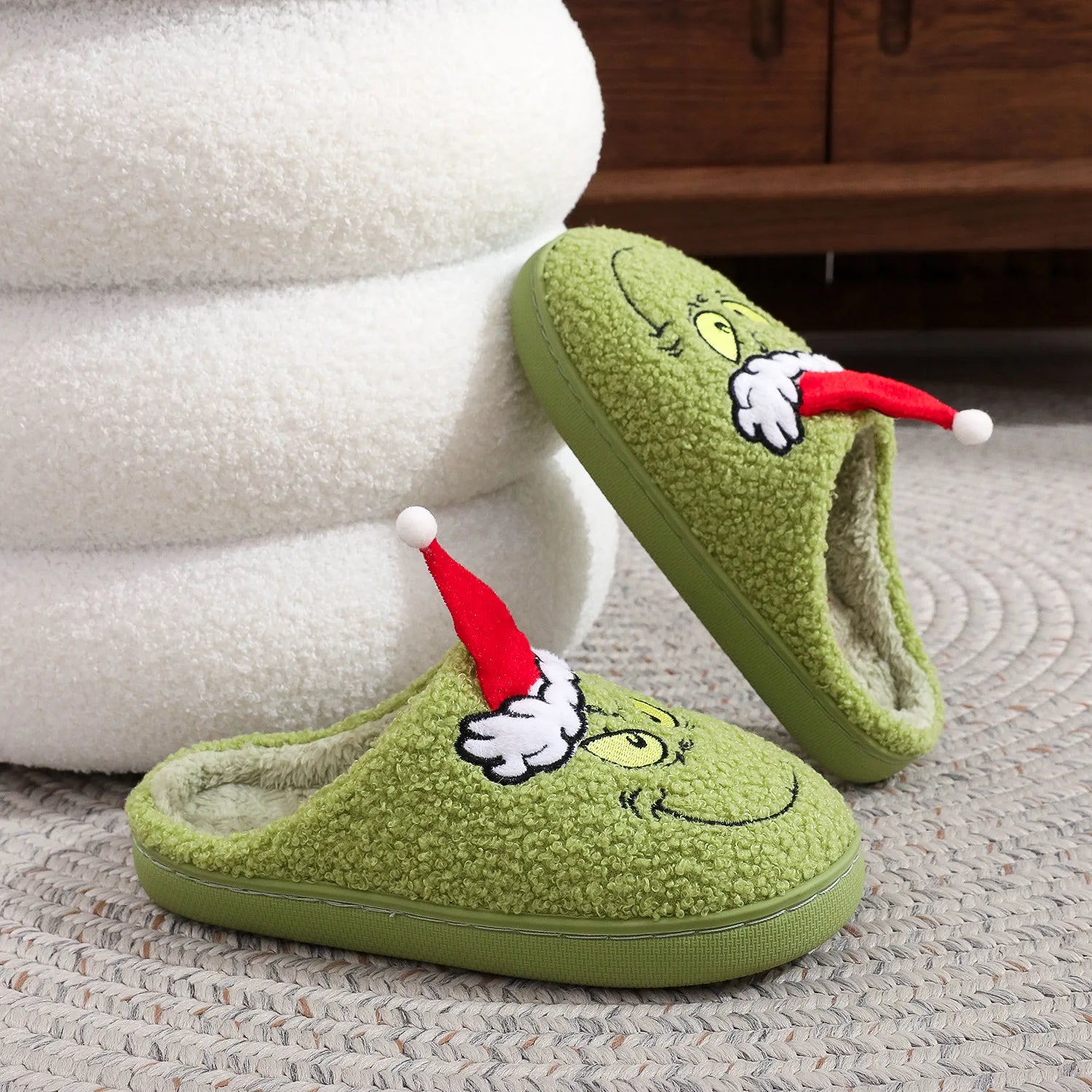 2026 Autumn Winter Fashion New Plus Size Men's Home Slippers Indoor Lazy Green Fur Monster Plush Flat Bottom Comfortable